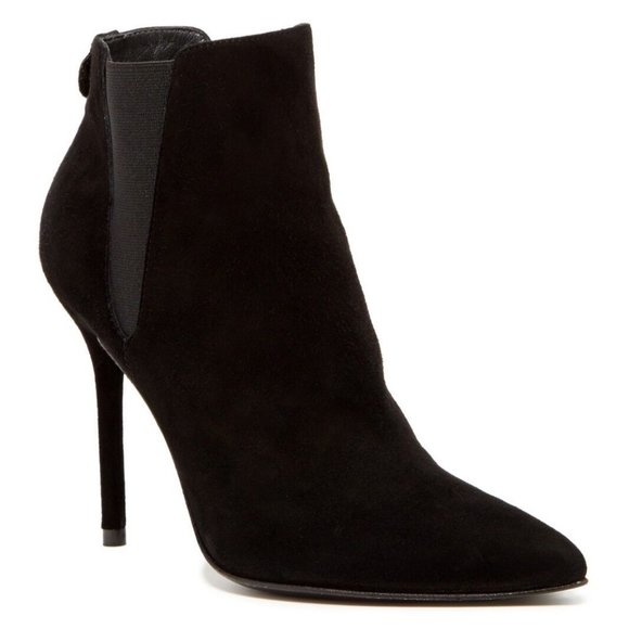 $500 STUART WEITZMAN Apogee Bootie SLEEK POINTY TOE BLACK SUEDE 5.5 (K15) CLASSY - Picture 1 of 9